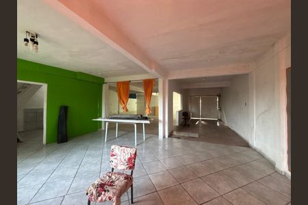 Casa para alugar com 360m², 4 quartos e 2 vagas Casa para alugar com 360m², 4 quartos e 2 vagasÁrea comum