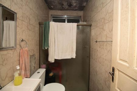 Banheiro 1 de casa à venda com 5 quartos, 216m² em Vila Medeiros, São Paulo