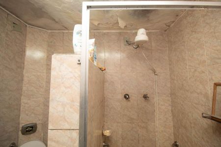 Casa à venda com 216m², 5 quartos e 2 vagas Casa à venda com 216m², 5 quartos e 2 vagasBanheiro 2 casa 2