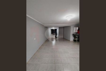 Casa à venda com 3 quartos, 210m² em Parque Novo Oratório, Santo André