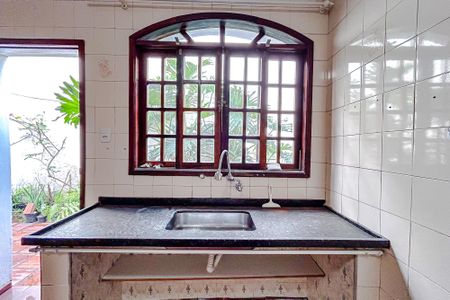 Casa para alugar com 100m², 3 quartos e 2 vagasCozinha