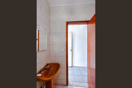 Casa para alugar com 100m², 3 quartos e 2 vagasBanheiro 1