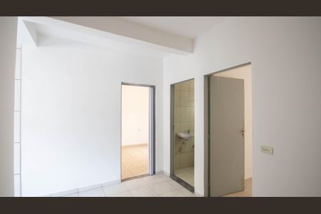 Sala de casa para alugar com 2 quartos, 82m² em Parque Vitoria, São Paulo