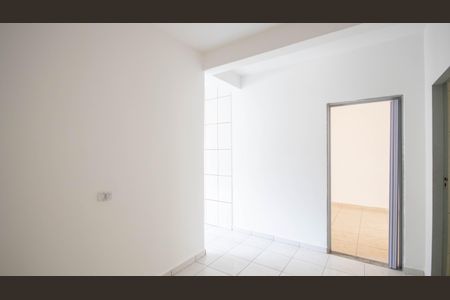 Sala de casa para alugar com 2 quartos, 82m² em Parque Vitoria, São Paulo