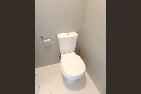 Apartamento para alugar com 142m², 3 quartos e 2 vagas Apartamento para alugar com 142m², 3 quartos e 2 vagasÁrea de Serviço - banheiro