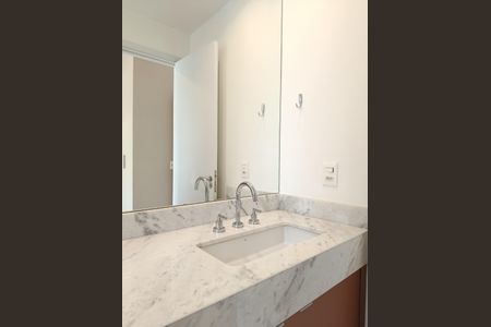 Apartamento para alugar com 142m², 3 quartos e 2 vagas Apartamento para alugar com 142m², 3 quartos e 2 vagasBanheiro da Suíte 1