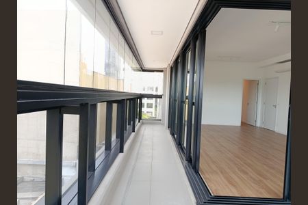 Apartamento para alugar com 142m², 3 quartos e 2 vagas Apartamento para alugar com 142m², 3 quartos e 2 vagasVaranda