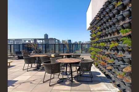 Apartamento para alugar com 142m², 3 quartos e 2 vagas Apartamento para alugar com 142m², 3 quartos e 2 vagasPiscina