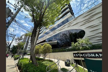 Apartamento para alugar com 75m², 2 quartos e 1 vagaFachada e portaria