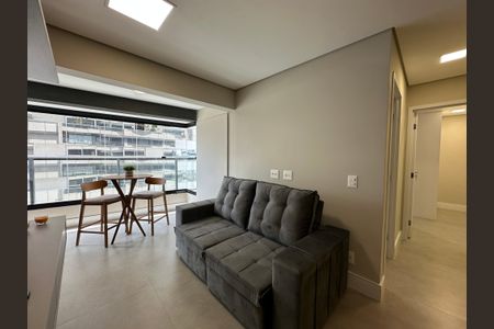 Apartamento para alugar com 75m², 2 quartos e 1 vagaSala