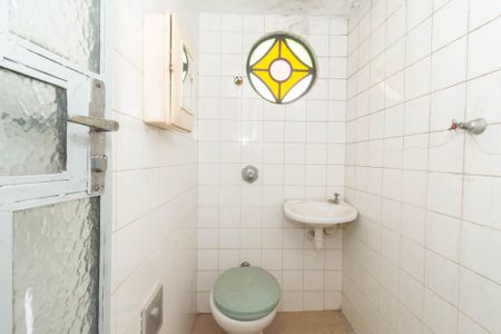 Casa para alugar com 230m², 2 quartos e 1 vagaLavabo