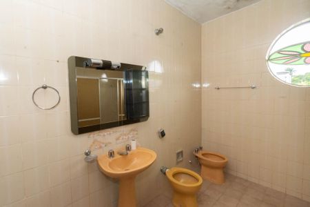 Casa para alugar com 230m², 2 quartos e 1 vagaBanheiro 1