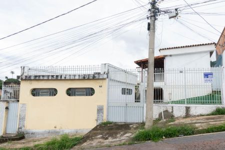 Casa para alugar com 230m², 2 quartos e 1 vagaFachada
