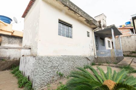 Casa para alugar com 230m², 2 quartos e 1 vagaCasa fundos