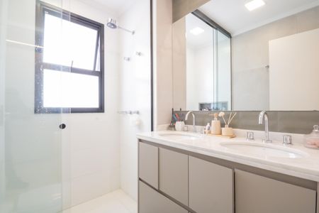 Apartamento para alugar com 112m², 2 quartos e 2 vagasBanheiro da Suíte 1