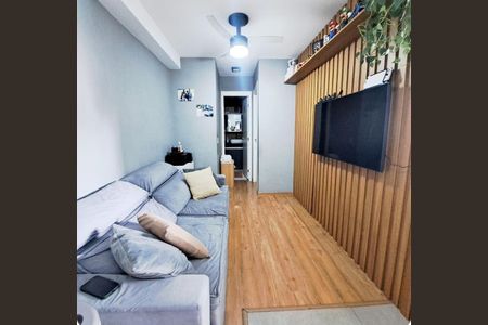 Sala de apartamento para alugar com 2 quartos, 39m² em Padroeira, Osasco