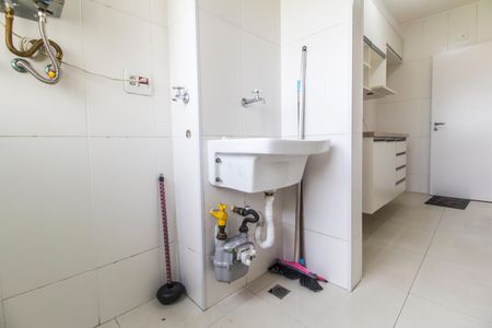 Apartamento para alugar com 68m², 2 quartos e 1 vagaÁrea de Serviço