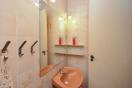 Casa à venda com 280m², 4 quartos e 2 vagasBanheiro 2