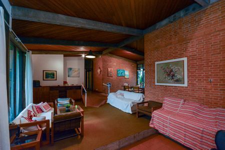 Casa à venda com 280m², 4 quartos e 2 vagasSala