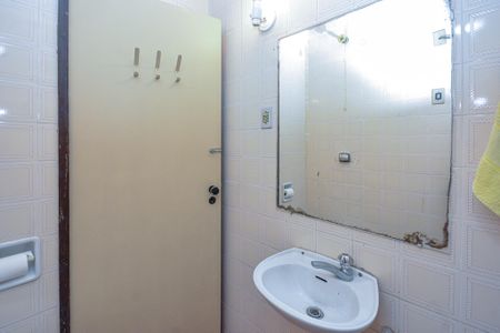 Casa à venda com 280m², 4 quartos e 2 vagasBanheiro de serviço