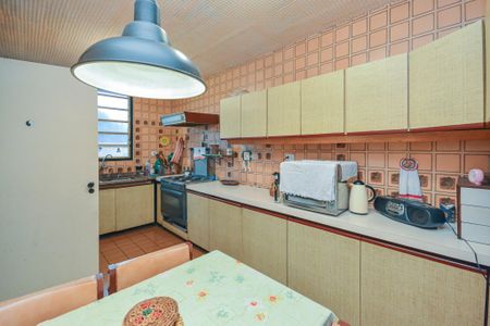 Casa à venda com 280m², 4 quartos e 2 vagasCozinha