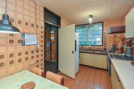 Casa à venda com 280m², 4 quartos e 2 vagasCozinha