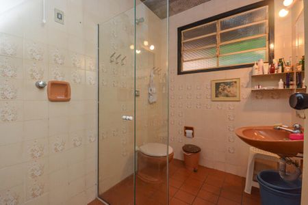 Casa à venda com 280m², 4 quartos e 2 vagasBanheiro