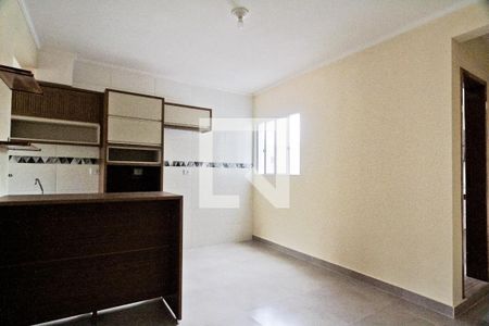 Sala de apartamento para alugar com 2 quartos, 65m² em Vila Mangalot, São Paulo