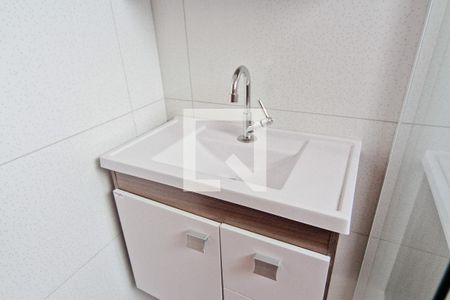 Apartamento para alugar com 65m², 2 quartos e sem vagaBanheiro