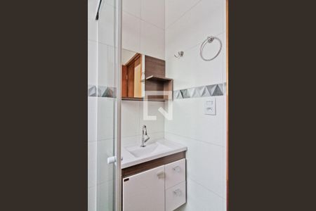 Apartamento para alugar com 65m², 2 quartos e sem vagaBanheiro