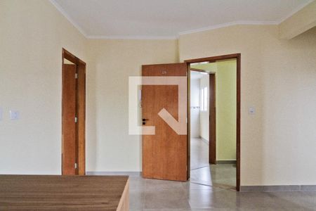 Sala de apartamento para alugar com 2 quartos, 65m² em Vila Mangalot, São Paulo
