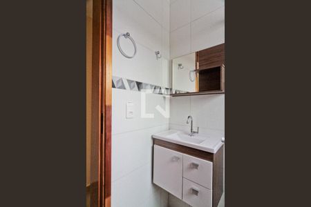 Apartamento para alugar com 65m², 2 quartos e sem vagaBanheiro