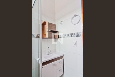 Apartamento para alugar com 65m², 2 quartos e sem vagaBanheiro