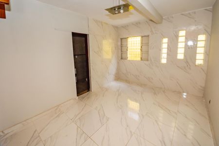 Casa para alugar com 3 quartos, 250m² em Sinimbu, Belo Horizonte