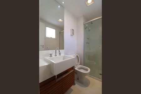 Apartamento à venda com 210m², 3 quartos e 3 vagasBanheiro da Suíte 2