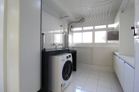 Apartamento à venda com 210m², 3 quartos e 3 vagasÁrea de Serviço