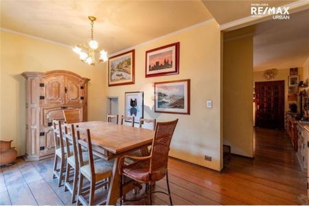 Casa à venda com 150m², 3 quartos e 2 vagas