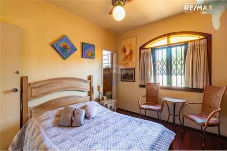 Casa à venda com 150m², 3 quartos e 2 vagas