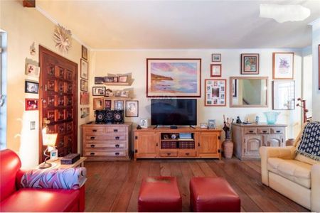 Casa à venda com 3 quartos, 150m² em Vila Cordeiro, São Paulo