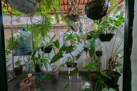 Casa à venda com 4 quartos, 285m² em Floramar, Belo Horizonte