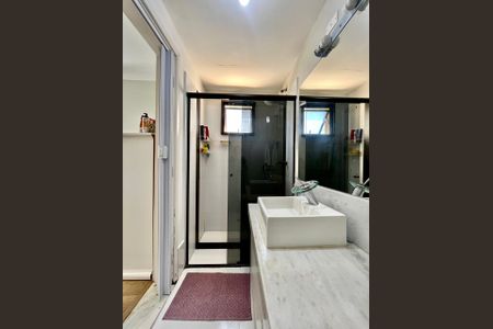 Apartamento à venda com 113m², 3 quartos e 1 vaga Apartamento à venda com 113m², 3 quartos e 1 vagaBanheiro da Suíte