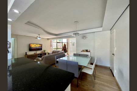 Apartamento à venda com 113m², 3 quartos e 1 vaga Apartamento à venda com 113m², 3 quartos e 1 vagaSala