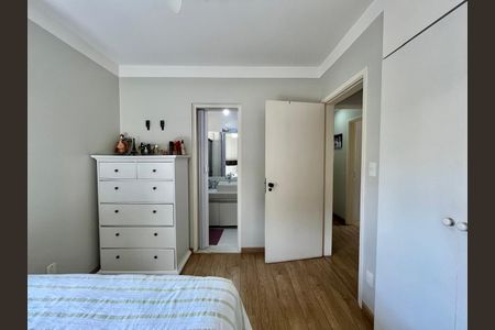 Apartamento à venda com 113m², 3 quartos e 1 vaga Apartamento à venda com 113m², 3 quartos e 1 vagaSuíte