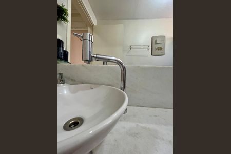 Apartamento à venda com 113m², 3 quartos e 1 vaga Apartamento à venda com 113m², 3 quartos e 1 vagaBanheira