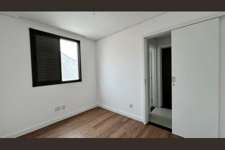 quarto  de apartamento à venda com 3 quartos, 90m² em Sagrada Família, Belo Horizonte