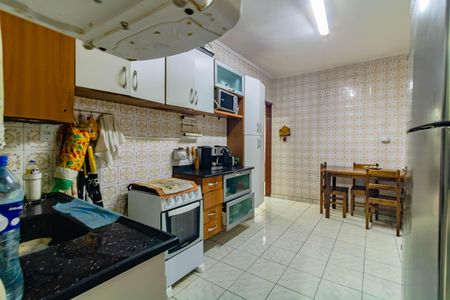 Casa à venda com 300m², 2 quartos e 2 vagas