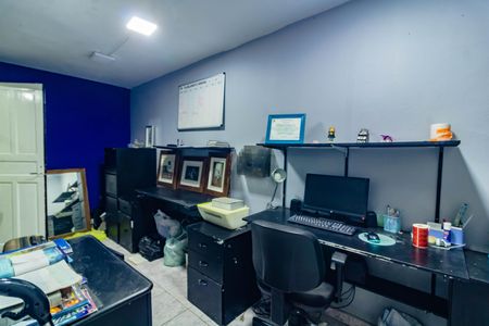 Casa à venda com 300m², 2 quartos e 2 vagas