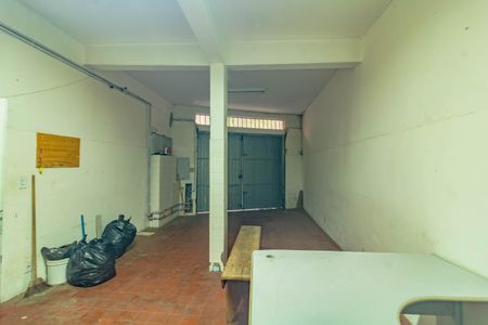Casa à venda com 300m², 2 quartos e 2 vagas