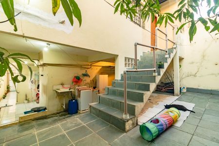 Casa à venda com 300m², 2 quartos e 2 vagas