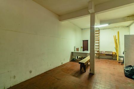 Casa à venda com 300m², 2 quartos e 2 vagas